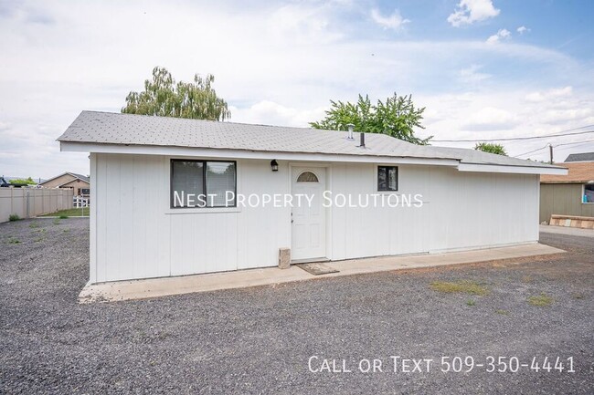 Building Photo - 1 bedroom 1 bathroom Unit in Soap Lake, WA