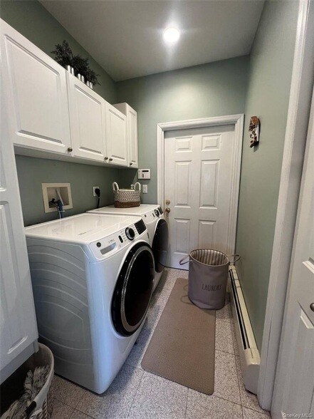 Building Photo - 6 Kara Ct