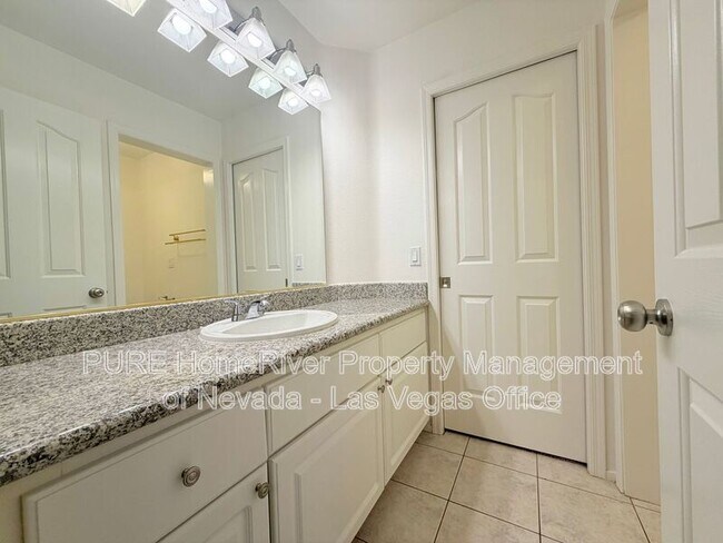 Building Photo - 2121 Stone Croft St