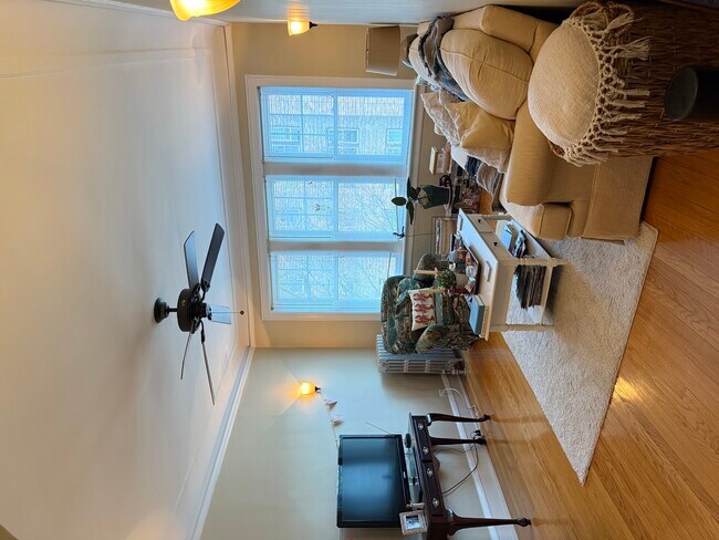 Building Photo - 802 Elmwood Ave