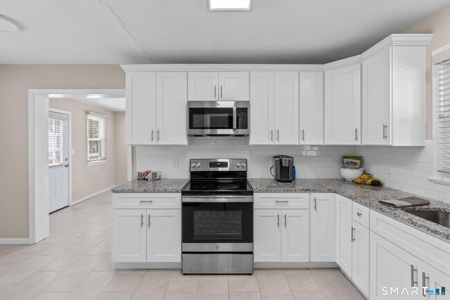 Building Photo - 159 Ridgewood Rd