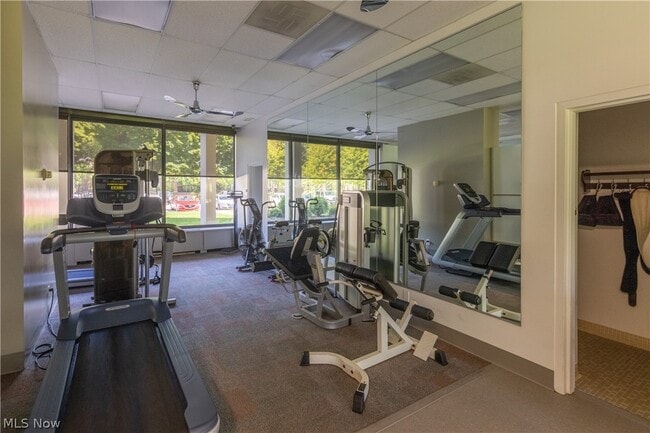 Building Photo - 1 Lakeshore Blvd