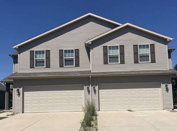 Building Photo - 1653 Belclare Rd