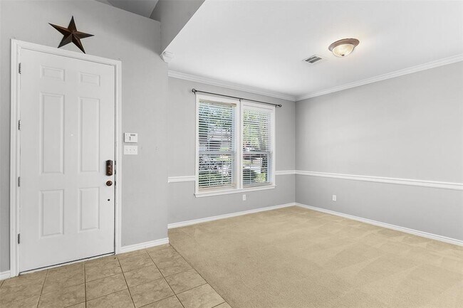 Building Photo - 2800 Mission Tejas Dr