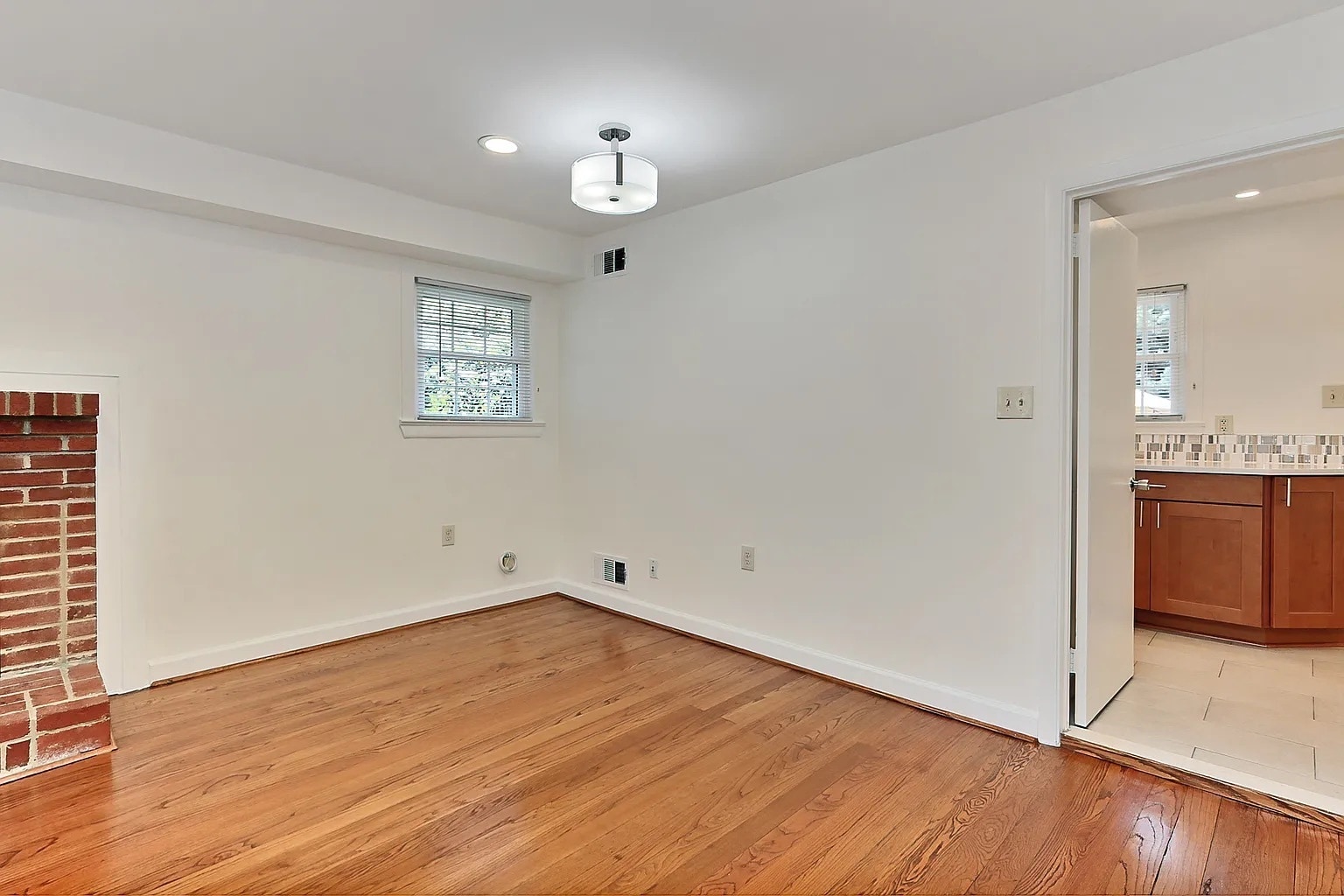 Building Photo - 453 Hampton Ct