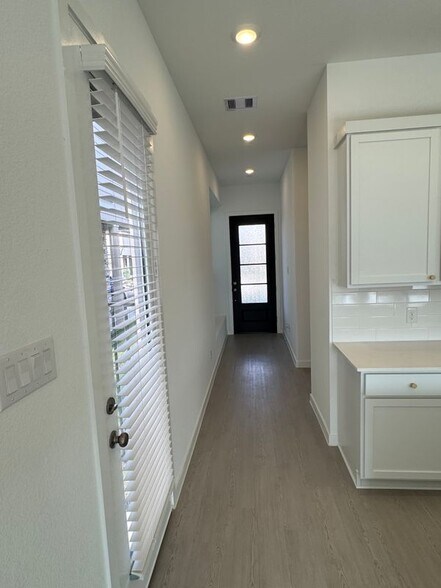 Building Photo - 12623 Blue Catfish Ln