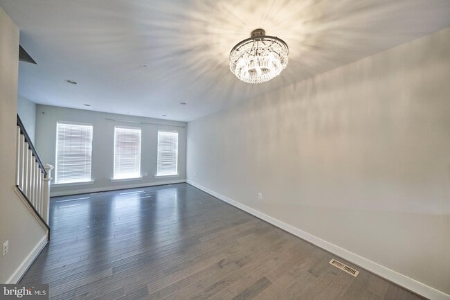 Building Photo - 256 Bluemont Branch Terrace SE