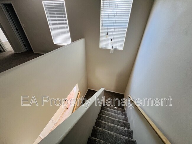 Building Photo - 4257 Altura Mesa Ln NE