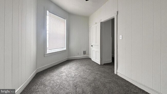 Building Photo - 56 N Dewey St