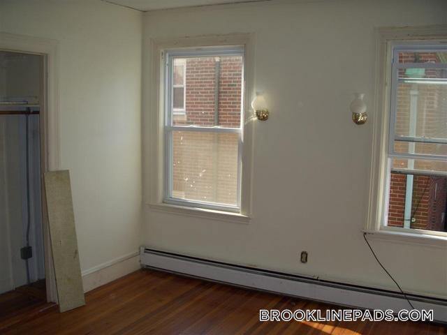 Building Photo - 785 Washington St