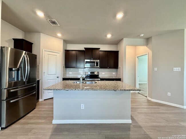 Building Photo - 8127 Glasgow Dr