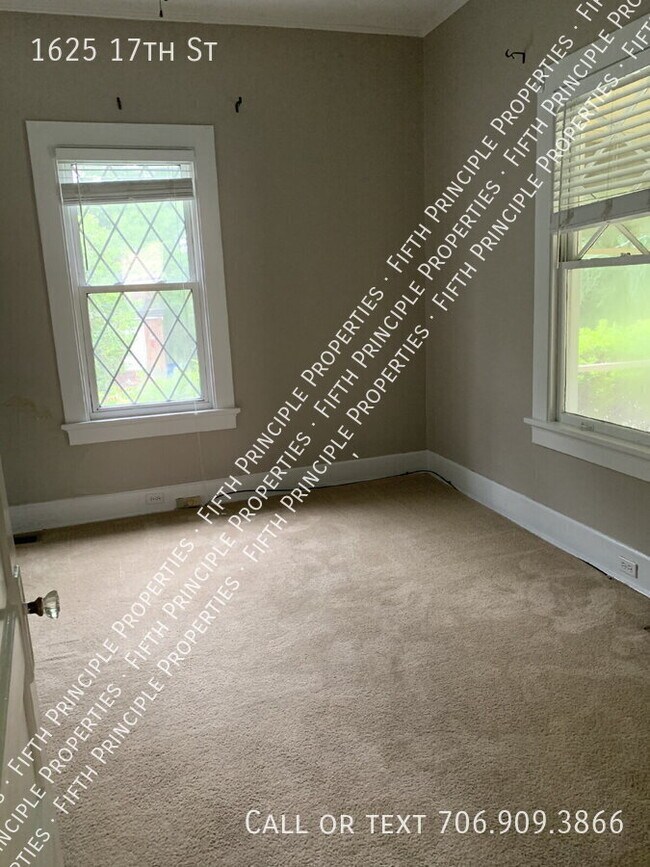 Building Photo - 1625 17th St