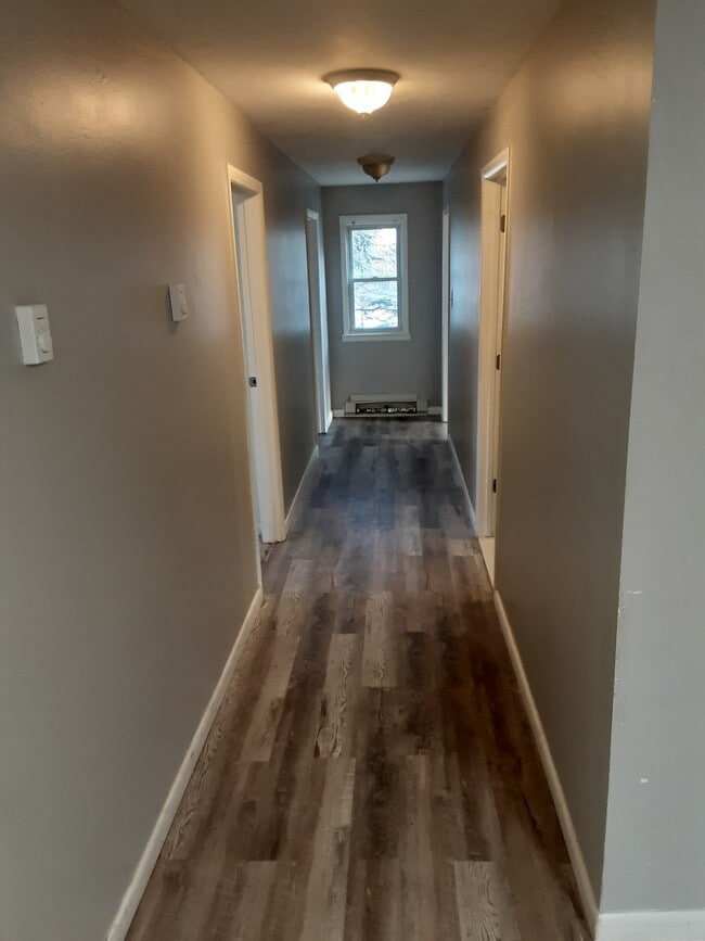 Building Photo - 13 Rock Ridge Ave