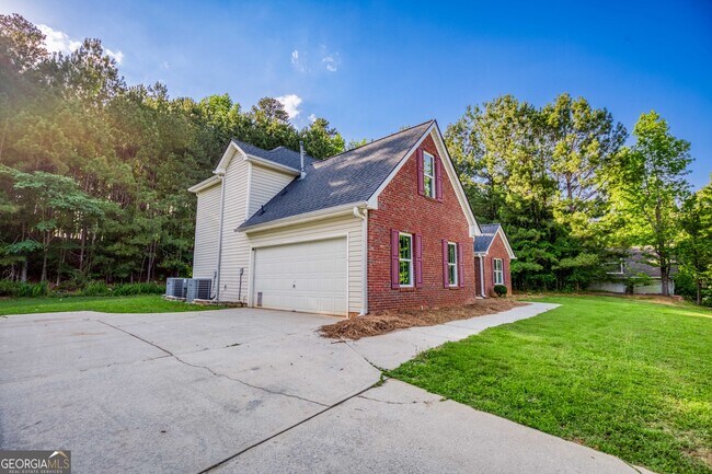 Building Photo - 4085 Fawn Valley Dr
