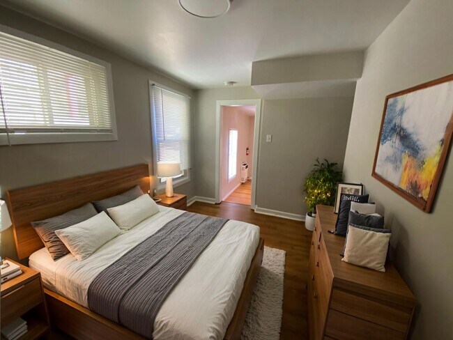 Building Photo - 505 Cañon Ave