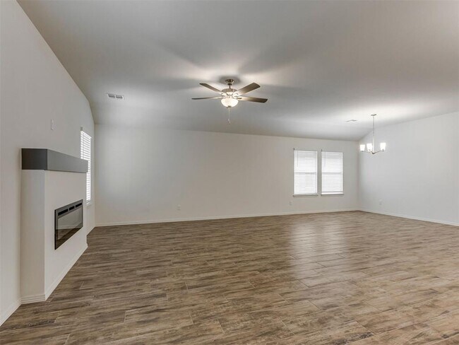 Building Photo - 10653 SW 18th St