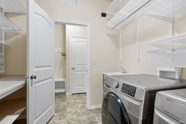 Building Photo - 5218 Gem Lake Ct