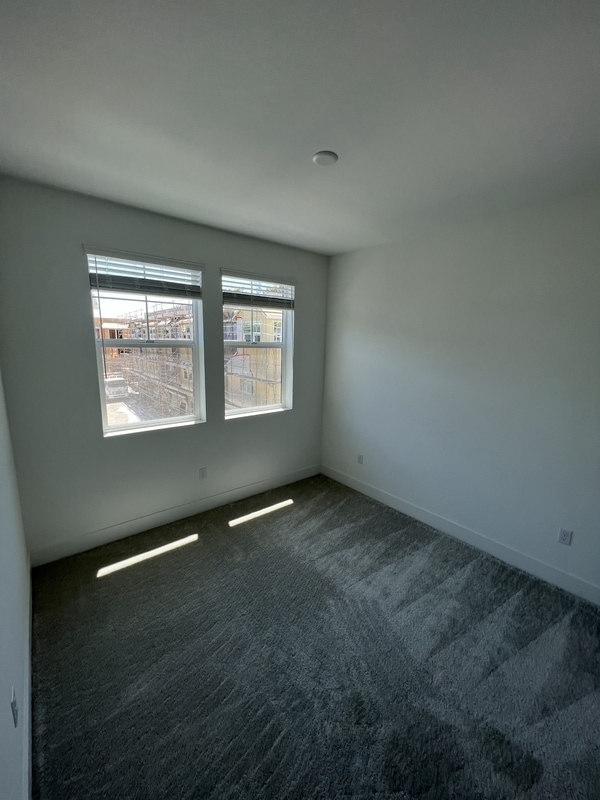 Building Photo - 426 Semillon Ln