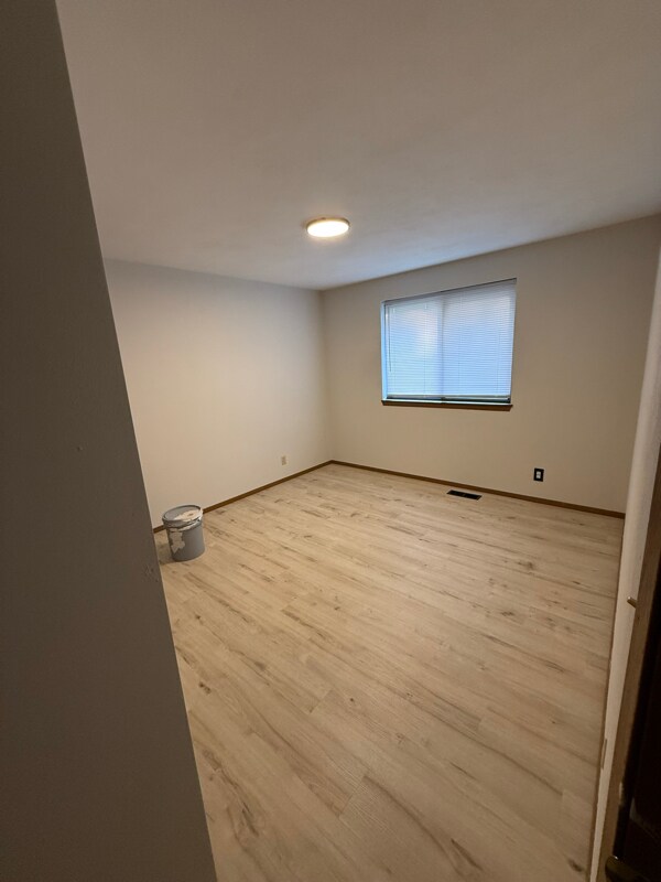 Building Photo - 111 N High St