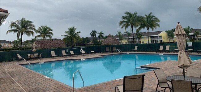 Building Photo - 2239 SE 25th Ave