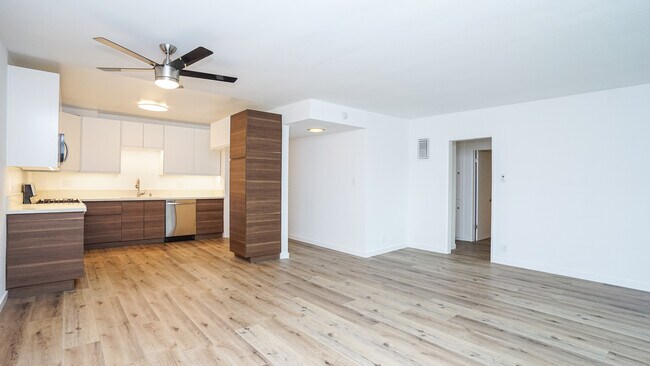 Building Photo - 16721 Sherman Way