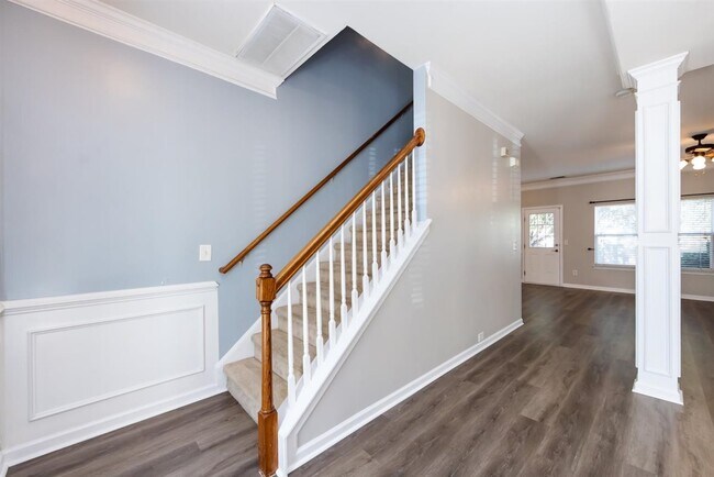 Building Photo - 4811 Sunburst Ln