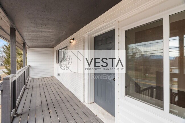 Building Photo - 2383 Dutch Cove Rd