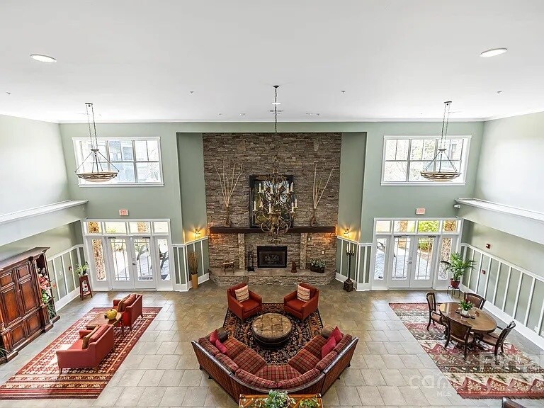 Building Photo - 9 Kenilworth Knls