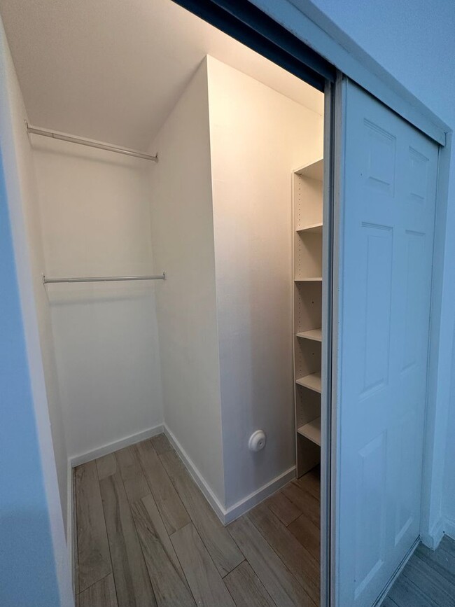 Building Photo - BRAND NEW 1BD APT IN THE HEART OF ART DECO