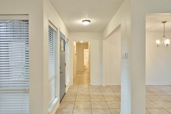 Building Photo - 11616 Timberwild St