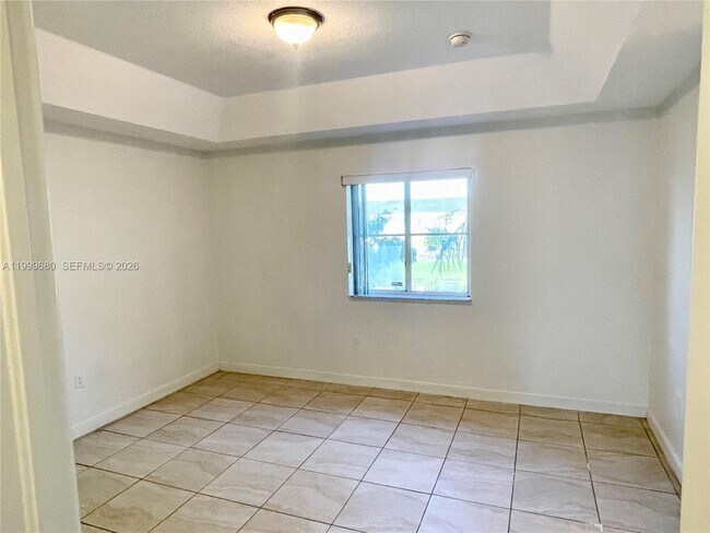 Building Photo - 1635 SE 31st Ct