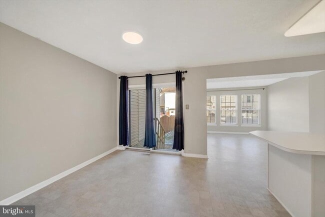 Building Photo - 5032 Finsbury Rd