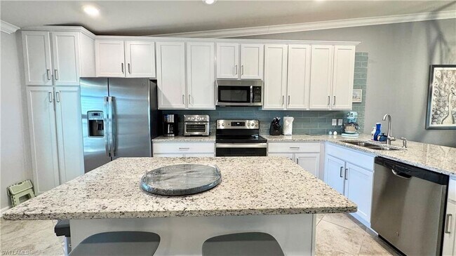 Building Photo - 43011 Greenway Blvd