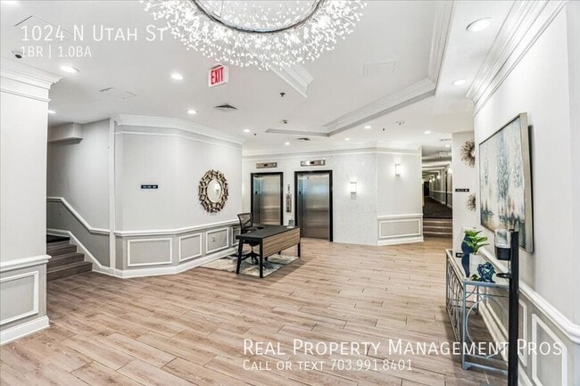 Building Photo - 1024 N Utah St