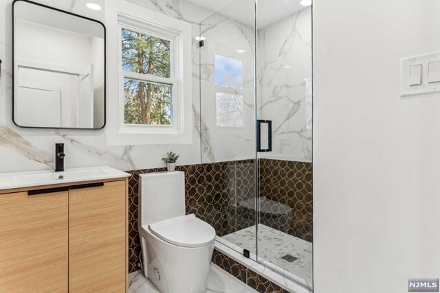 Building Photo - 648 E Broad St