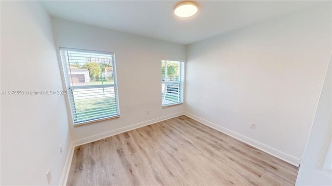 Building Photo - 7 Montilla Ave