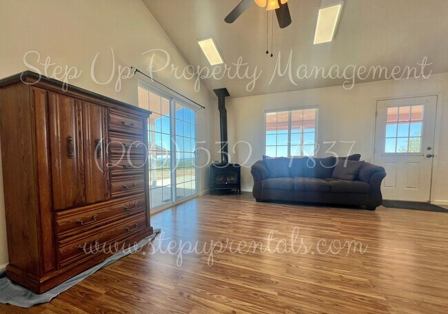 Building Photo - 8440 Ponderosa Way