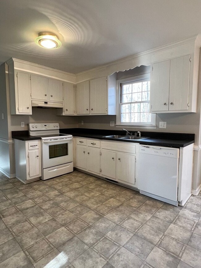 Building Photo - 2508 Crosstimbers Terrace