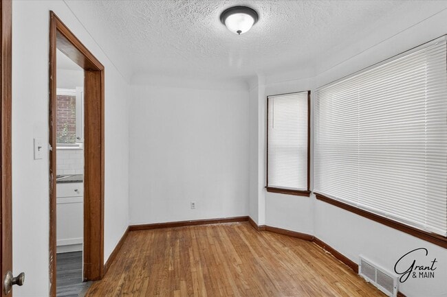 Building Photo - 11434 Laing St