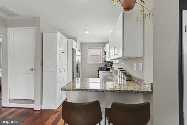 Building Photo - 2507 Glencoe Rd