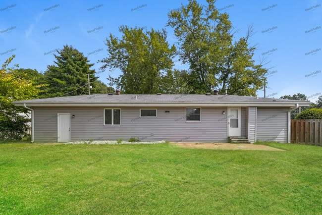 Building Photo - 3003 Ridgeview Dr