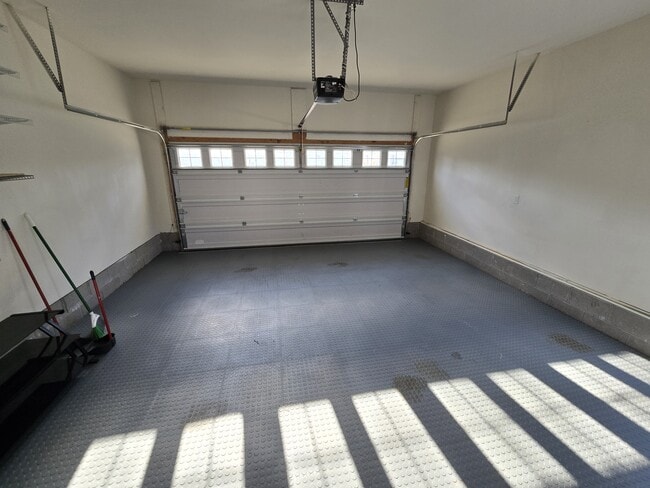 Building Photo - 4724 Bruce St