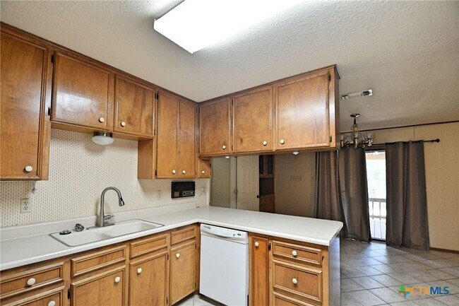 Building Photo - 788 Mary Preiss Dr