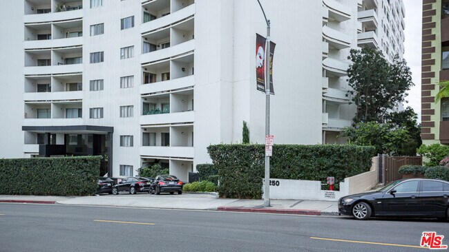 Building Photo - 7250 Franklin Ave