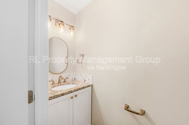 Building Photo - 5964 Woodshire Dr