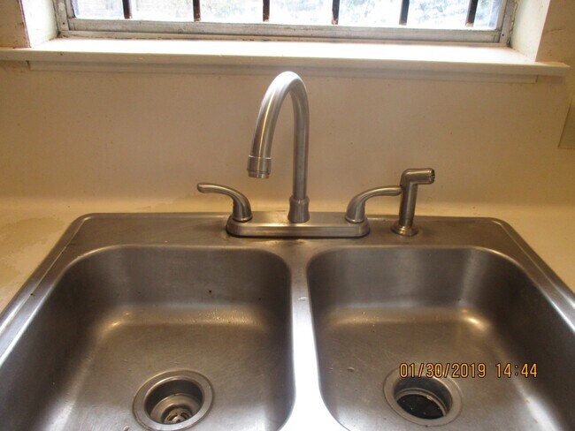 Building Photo - 10822 Lynbrook Dr