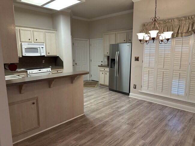 Building Photo - 9514 Rose Hollow Ln