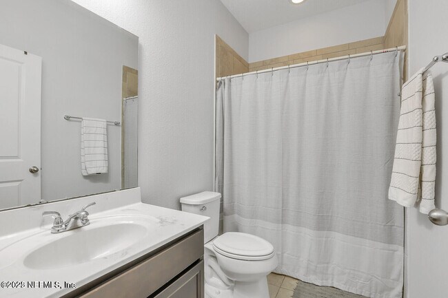 Building Photo - 268 Hutchinson Ln