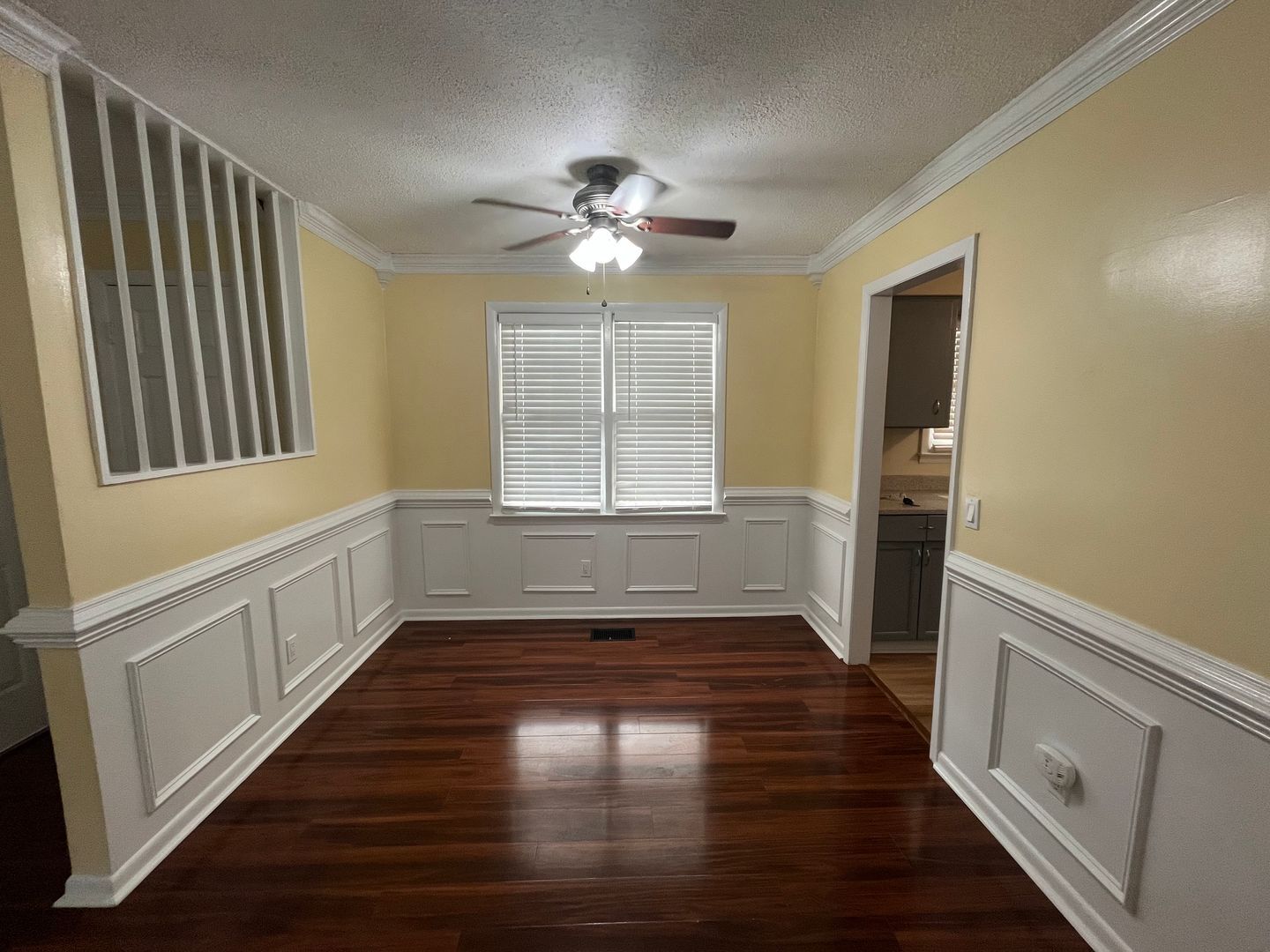 Building Photo - 1320 E 35th St