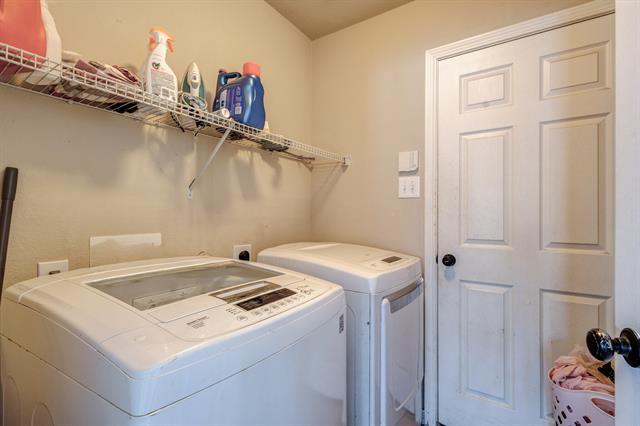 Building Photo - 214 Houston St